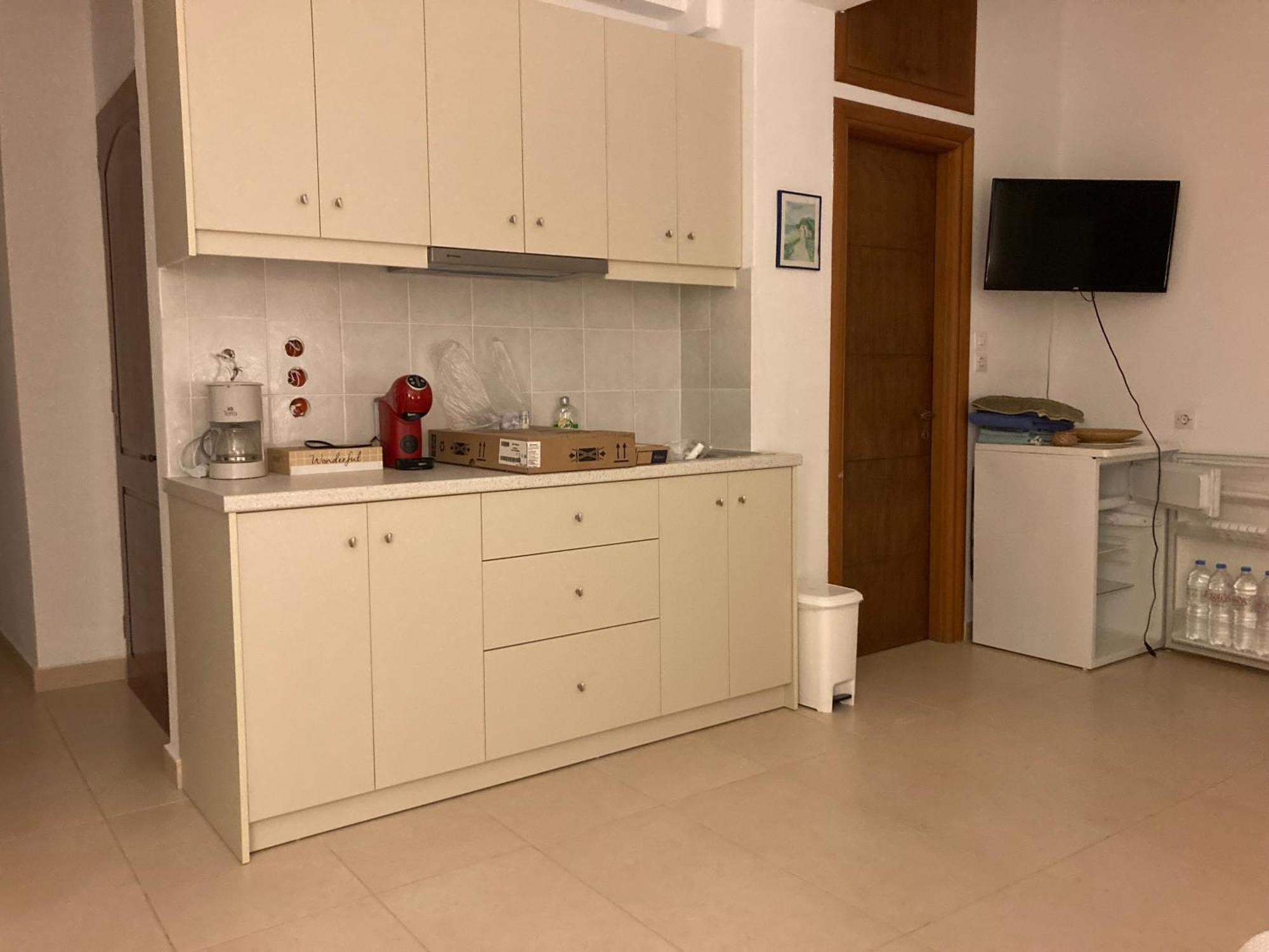 Mimis & Connie 2 Apartment การ์ปาตอส ภายนอก รูปภาพ